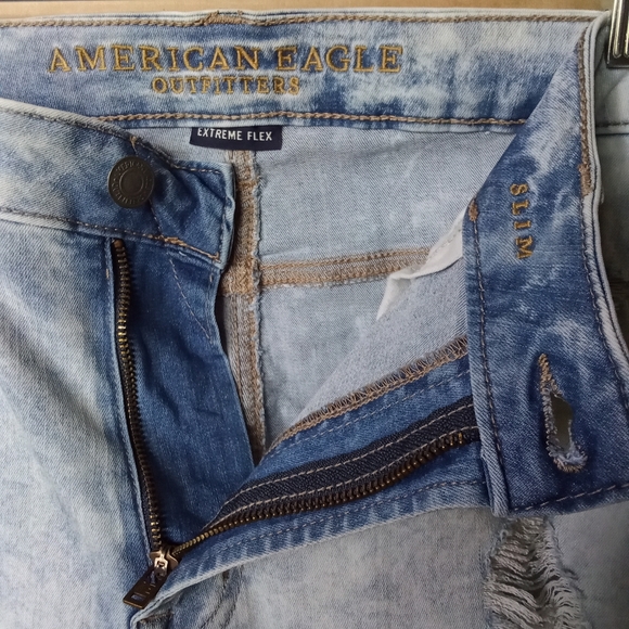 American Eagle Outfitters Ripped Style Light Wash Denim Jeans Extreme Flex - Picture 4 of 15